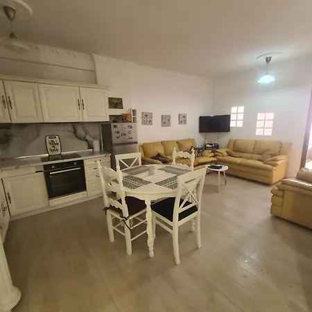 Apartament Art Albania *